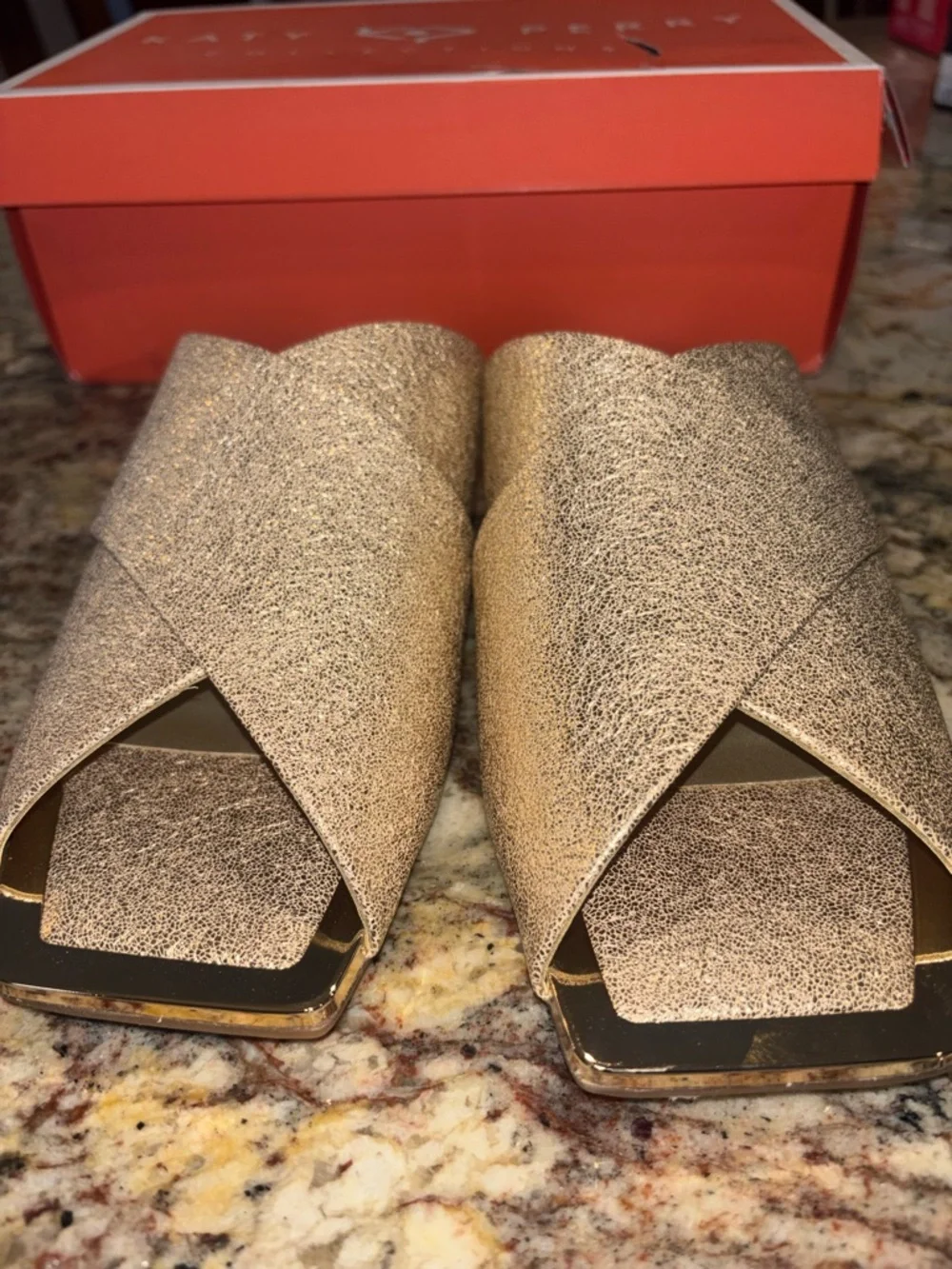 Katy Perry Checked In Slides Nib - Picture 4 of 9